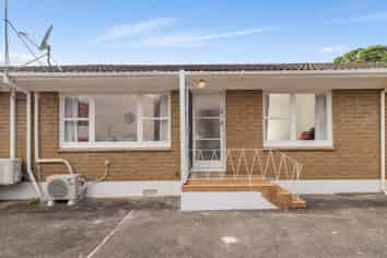 3/10 Landscape road, Mount Eden