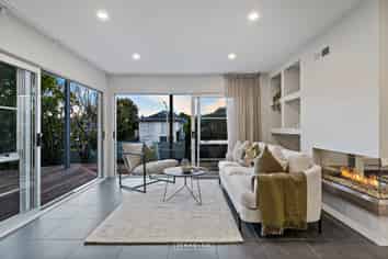 1 Ripon Crescent, Meadowbank