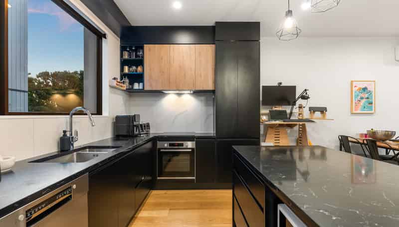 7/16 Williamson Avenue, Belmont