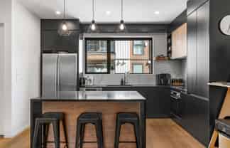 7/16 Williamson Avenue, Belmont