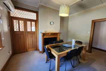 5 Godwin Crescent, College Estate