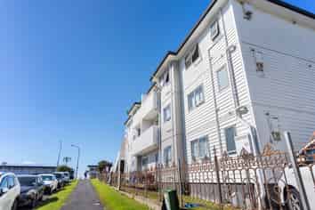 95S Felton Mathew Avenue, Saint Johns
