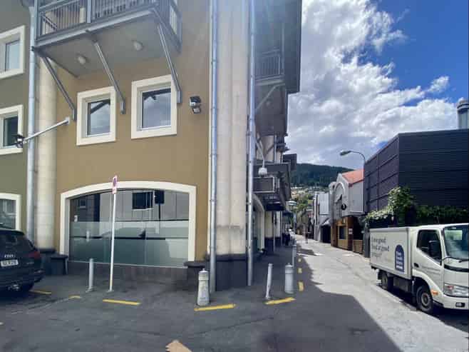 Laneway Retail Position