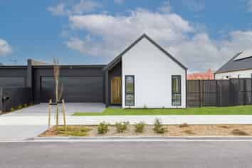 27 Ruia Crescent, Cambridge