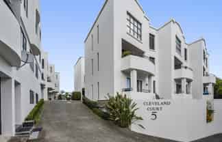 5P Cleveland Road, Parnell