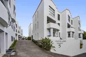 5P Cleveland Road, Parnell