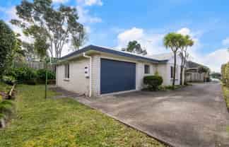 2/42 Rua Road, Glen Eden