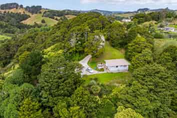 43B Hook Road, Paparoa