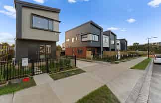 20 Johns Creek Crescent, Silverdale
