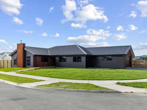1 Corfu Crescent, Fitzherbert
