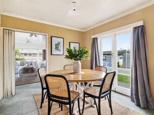 8 Keats Avenue, Onekawa