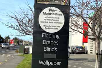 For Lease or Sale – Huge Profile Blenheim Road Showroom/Offices