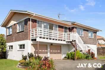 26 Challen Close, Conifer Grove