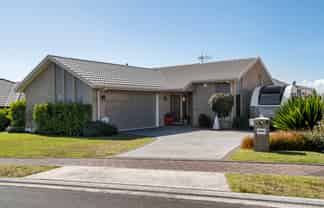 6 Downing Place, Welcome Bay
