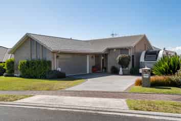 6 Downing Place, Welcome Bay