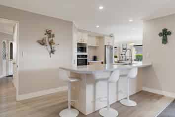 6 Downing Place, Welcome Bay
