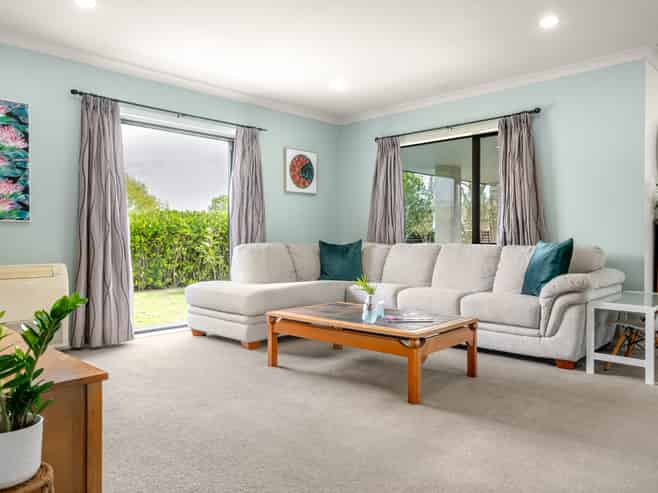 1 Whitford Place, Rototuna