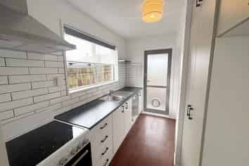 2/145b Clarence Street, Riccarton