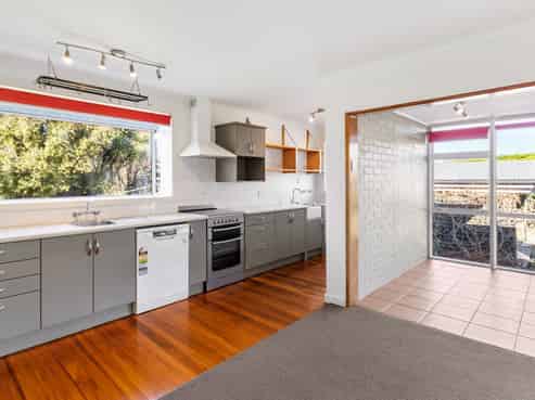 20 Grants Road, Marchwiel