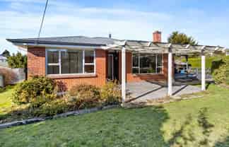 20 Grants Road, Marchwiel