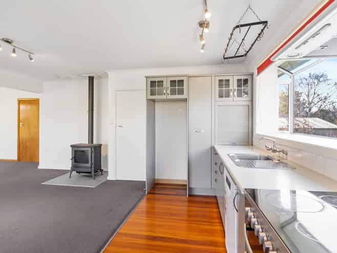 20 Grants Road, Marchwiel