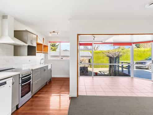 20 Grants Road, Marchwiel