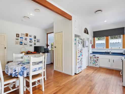 1050 Kaipara Coast Highway, Kaukapakapa