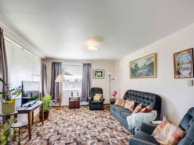 2/80 Clarence Cox Crescent, Pirimai