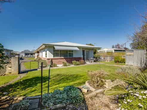 2/80 Clarence Cox Crescent, Pirimai