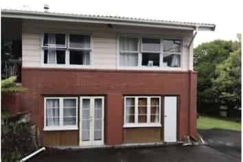 2 Easton Park Parade, Glenfield