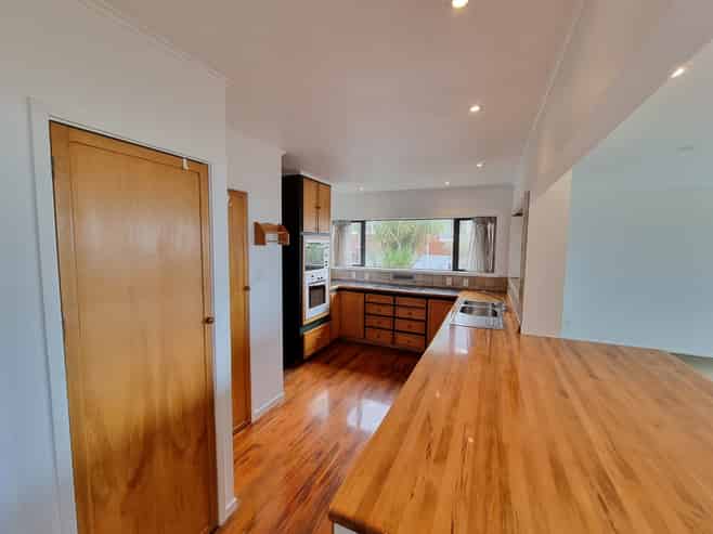 69 Aberdeen Road, Castor Bay