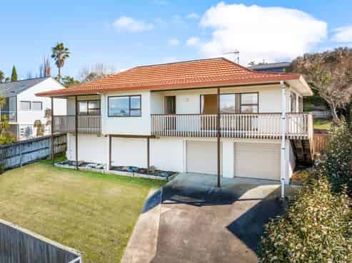 17 Polkinghorne Drive, Manly