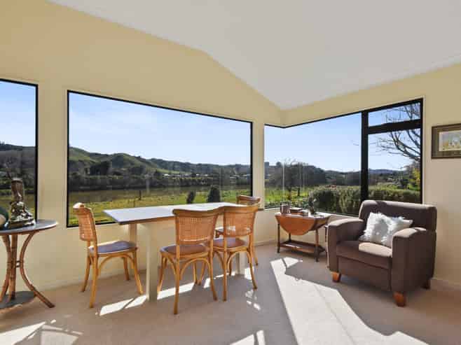 39 Riverbank Road, Okoia