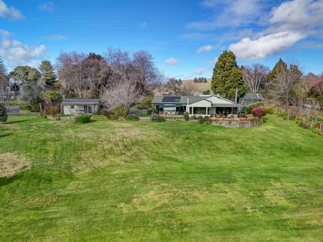 39 Riverbank Road, Okoia