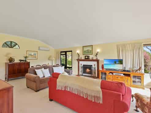 39 Riverbank Road, Okoia