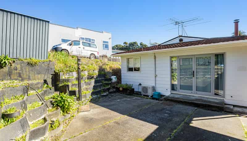 12b Bell Street, Tawa
