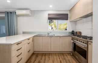 12b Bell Street, Tawa
