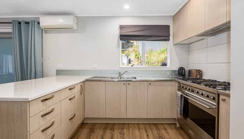12b Bell Street, Tawa