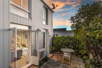 1/142 Rugby Street, Merivale