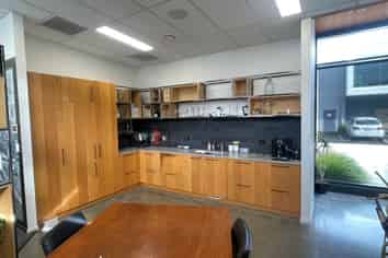 EXCEPTIONAL GROUND FLOOR OFFICE SPACE
