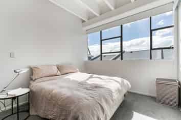 2D/15 Augustus Terrace, Parnell