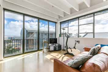 2D/15 Augustus Terrace, Parnell
