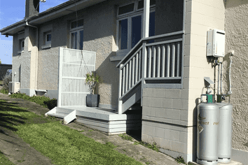 3185 Great North Road, New Lynn