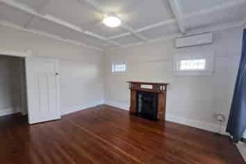 3185 Great North Road, New Lynn