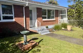 2/179 Victoria Road, Devonport