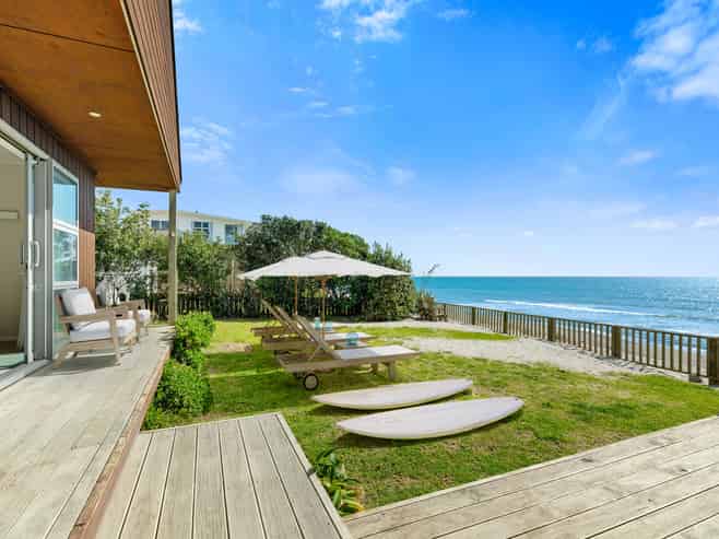 211 Pukehina Parade, Pukehina