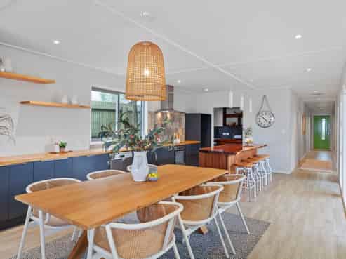 211 Pukehina Parade, Pukehina