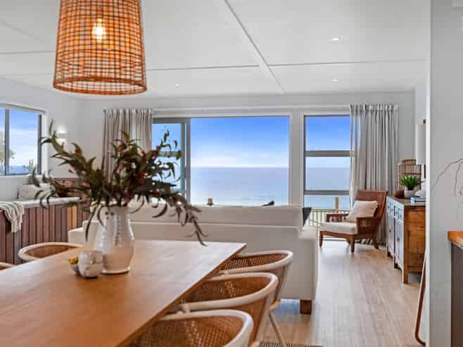 211 Pukehina Parade, Pukehina