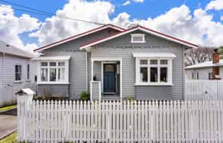8 Fifth Avenue, Mount Albert