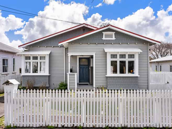 8 Fifth Avenue, Mount Albert
